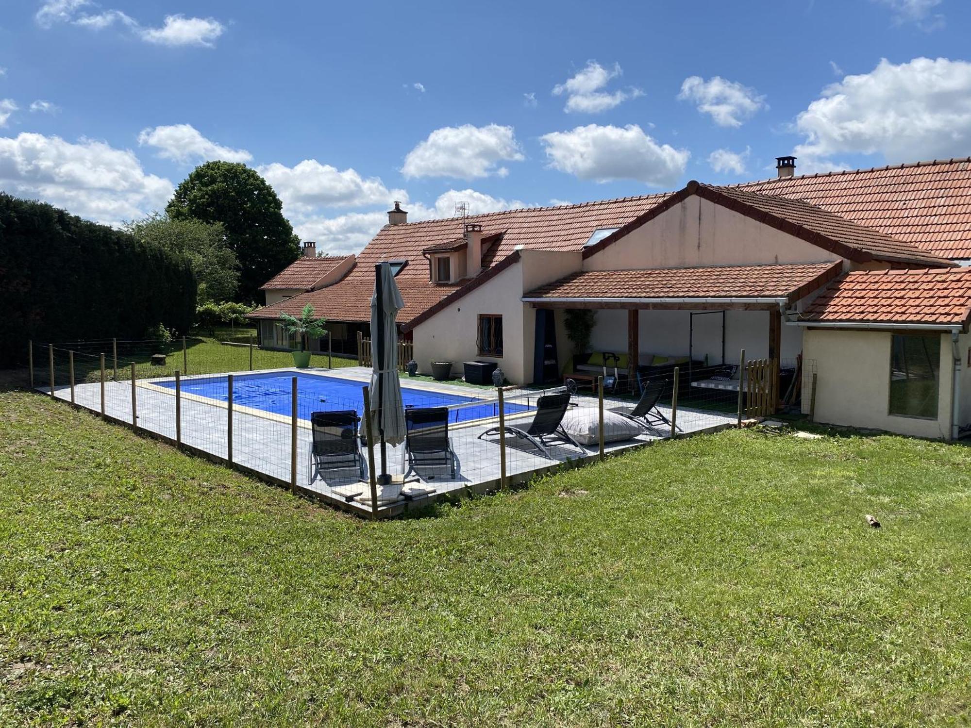 Maison Piscine Et Jacuzzi Saint-Germain-des-Fosses Zewnętrze zdjęcie