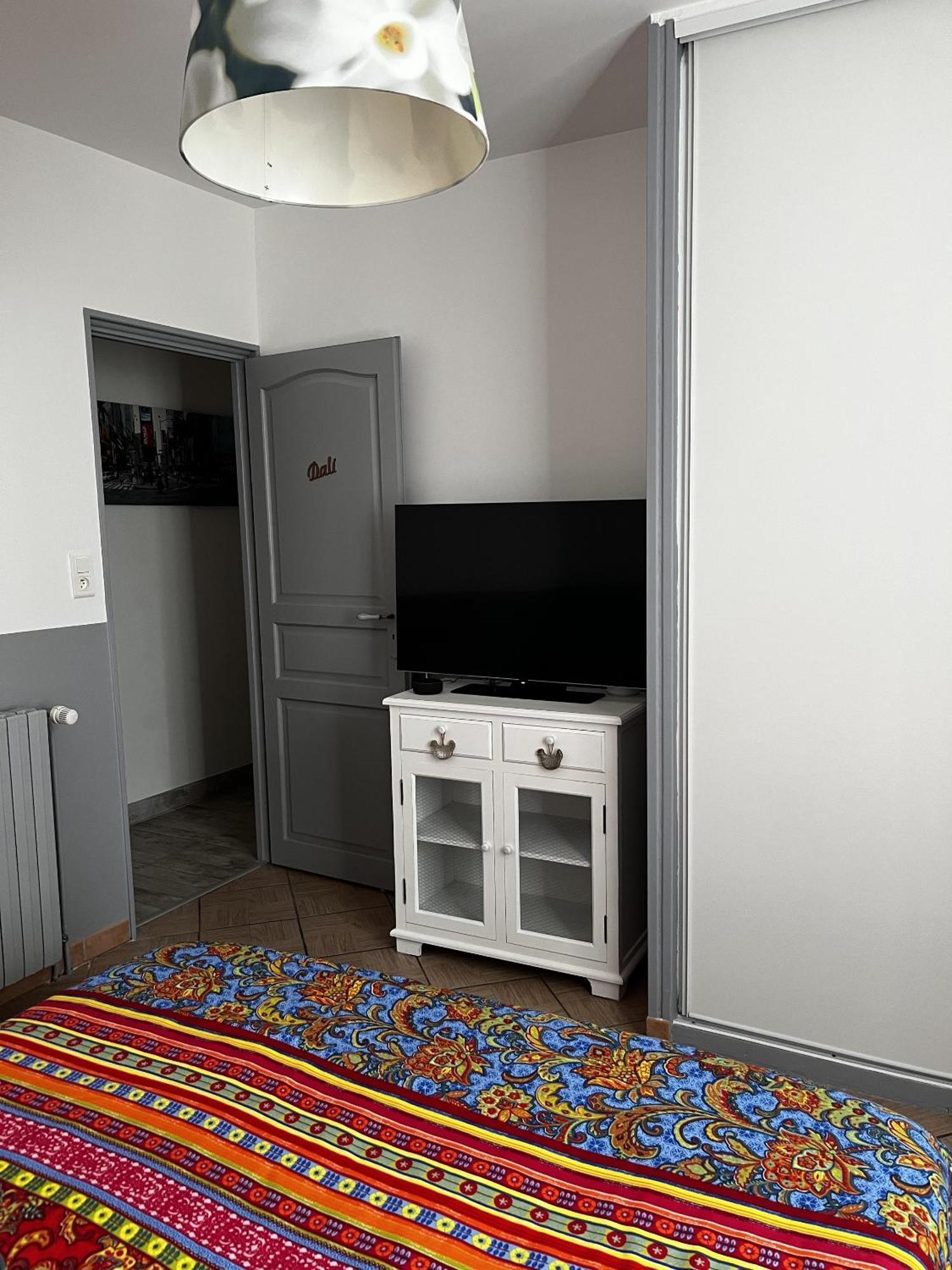 Maison Piscine Et Jacuzzi Saint-Germain-des-Fosses Pokój zdjęcie